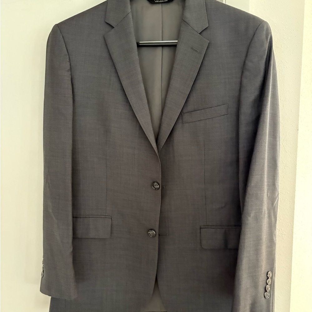 Jos. A. Bank Charcoal Men's Suit - Picture 2 of 8